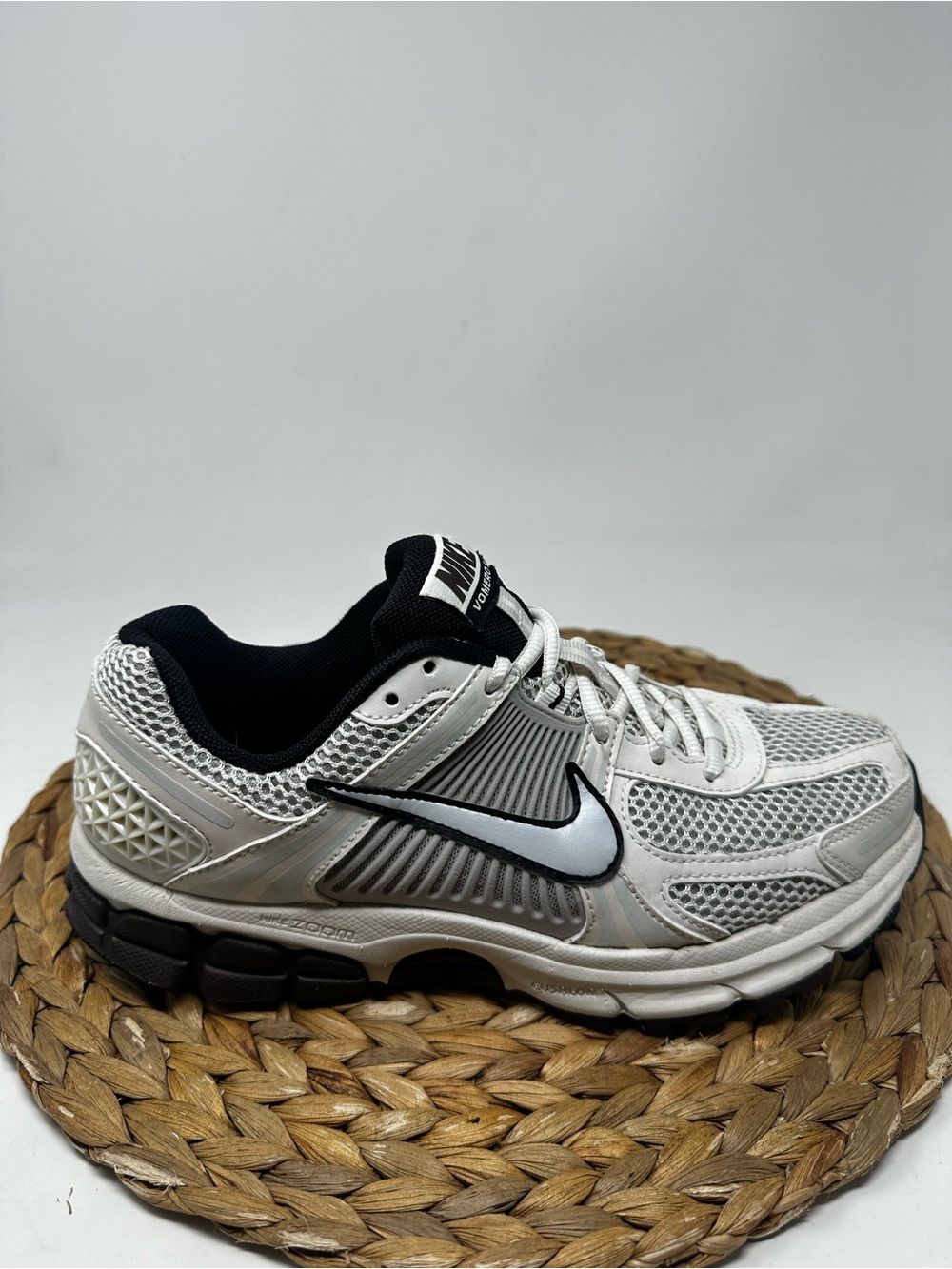 Nike Zoom Vomero 5 Sneakers Phantom Light Iron Ore Size 9 Women's